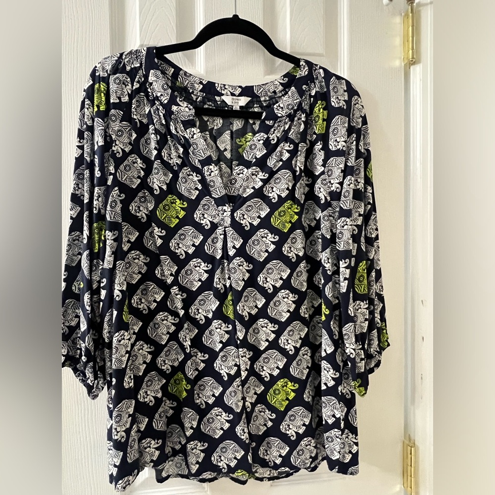 Crown and Ivy XL navy/white/green elephant print tunic top
